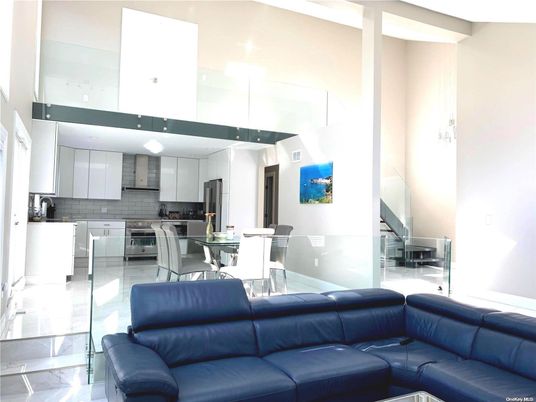 Dining room, Interior, Kitchen, Living room, Stainless Steel Appliances