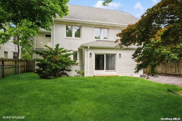 Backyard, Exterior, Facade, Georgian