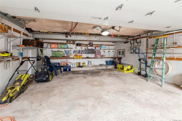 Garage, Interior