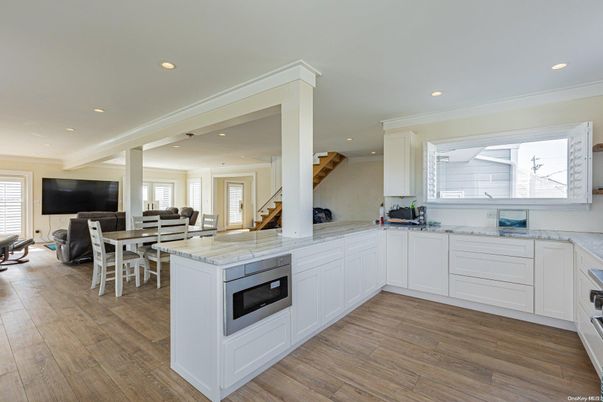 Dining room, Interior, Kitchen, Living room, Recessed Lighting, Wood Texture Flooring