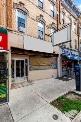 Exterior, Facade, Brick Facade, Rowhouse