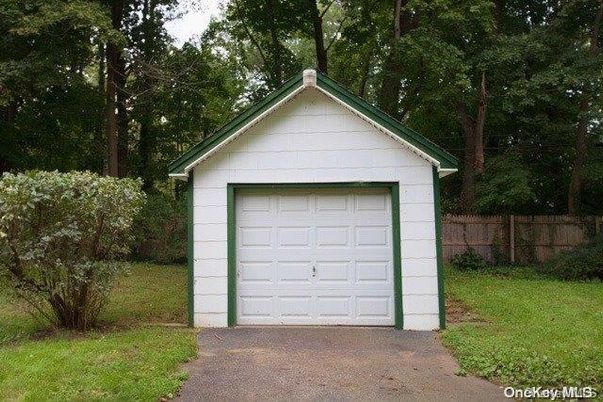 Detached Garage, Exterior