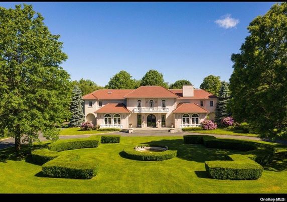 Backyard, Exterior, Facade, French Provincial