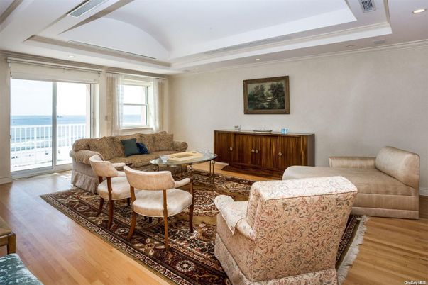 Interior, Living room, Recessed Lighting, Water, Wood Texture Flooring
