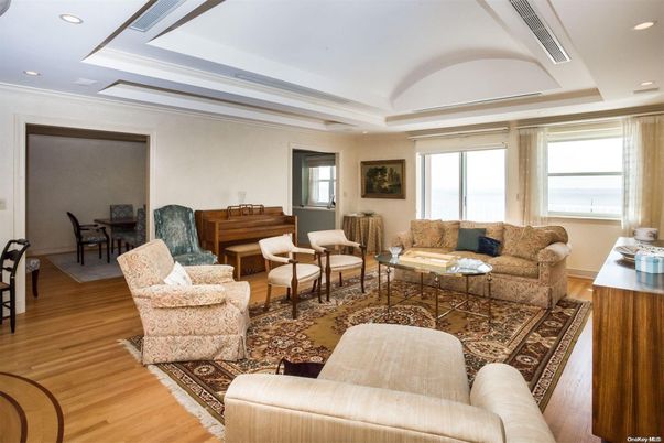 Interior, Living room, Piano, Recessed Lighting, Wood Texture Flooring