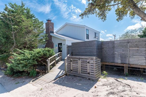 Exterior, Hot Tub