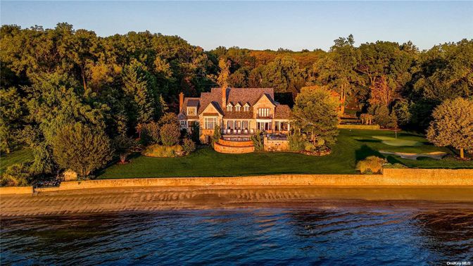 Exterior, Lake