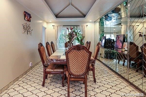 Dining room, Interior, Recessed Lighting