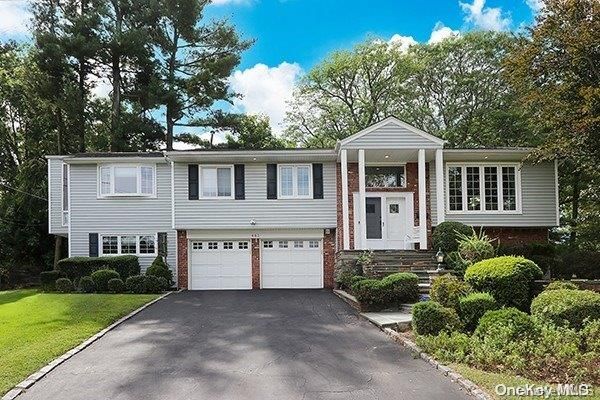 Attached, Exterior, Facade, Raised Ranch