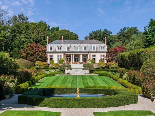 Backyard, Exterior, Facade, French Provincial