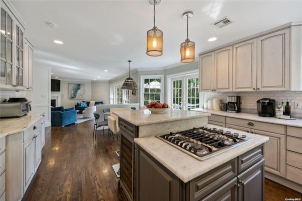 Dining room, Interior, Kitchen, Living room, Pendant Lights, Recessed Lighting, Wood Texture Flooring