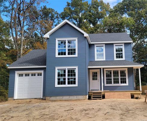 Attached, Exterior, Facade, Farmhouse
