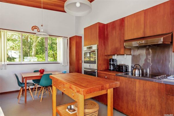 Dining room, Interior, Kitchen, Pendant Lights, Stainless Steel Appliances