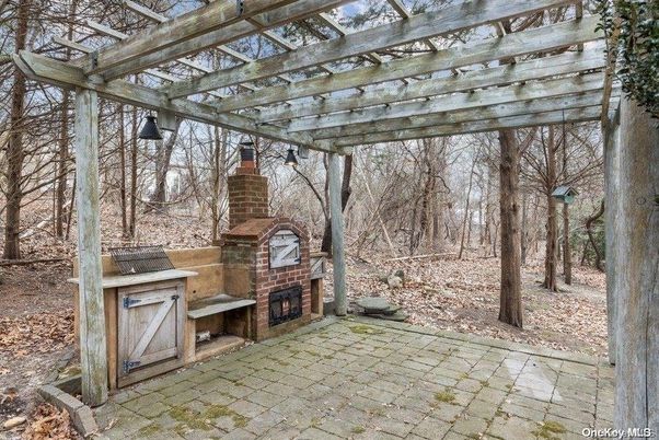 Exterior, Fireplace