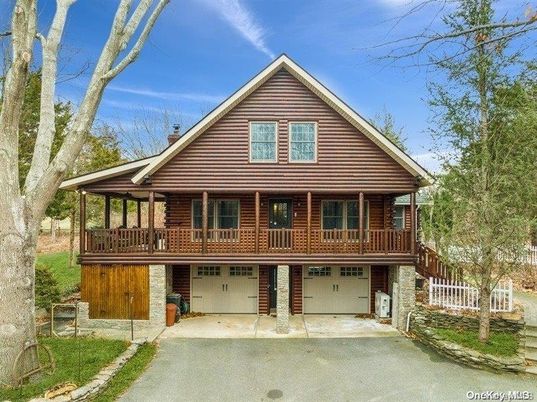 Attached, Exterior, Facade, Log Home