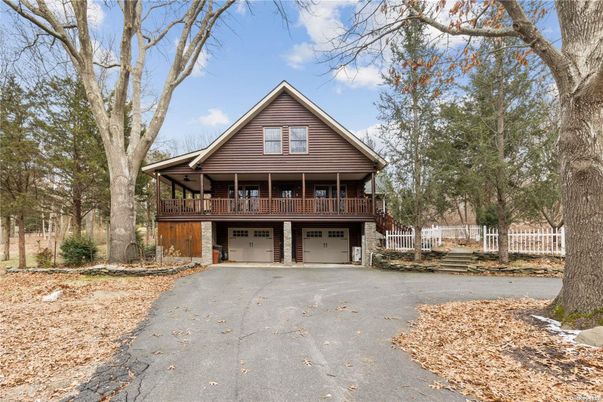 Attached, Exterior, Facade, Log Home