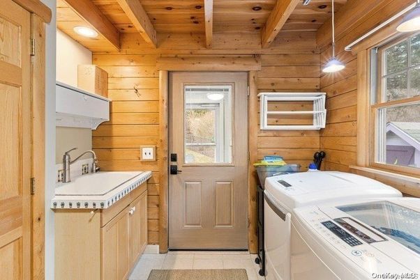 Interior, Recessed Lighting, Washer, Wooden Beams, Wooden Ceilings, Wooden Walls