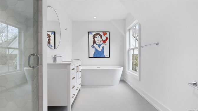 Bathroom, Dual Sink Vanities, Free Standing Baths, Interior, Recessed Lighting