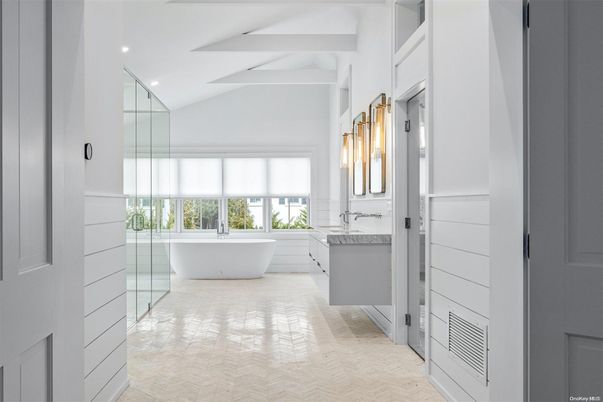 Bathroom, Free Standing Baths, Interior, Recessed Lighting
