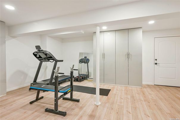 Fitness Equipment, Interior, Recessed Lighting, Wood Texture Flooring