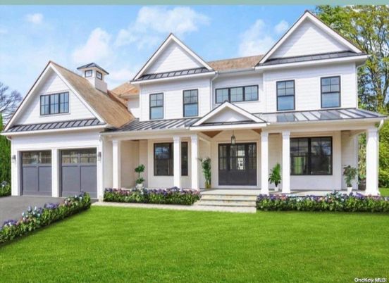 Attached, Exterior, Facade, Farmhouse