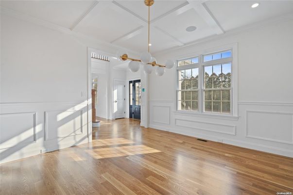 Interior, Pendant Lights, Recessed Lighting, Wood Texture Flooring