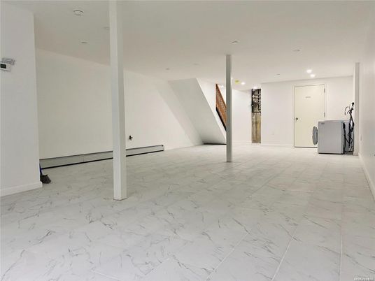 Empty room, Interior, Marble, Recessed Lighting