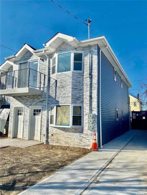 Exterior, Facade, American Craftsman