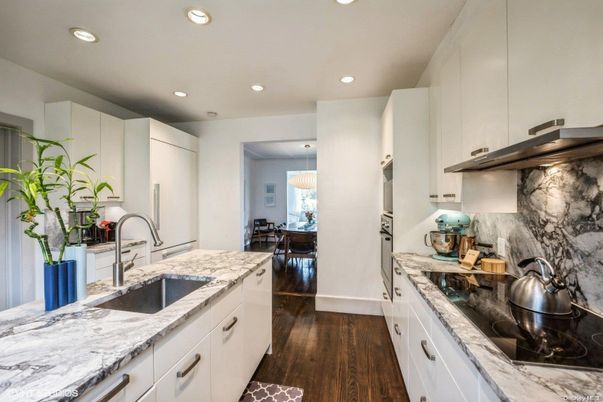 Dining room, Interior, Kitchen, Recessed Lighting, Stainless Steel Appliances, Wood Texture Flooring