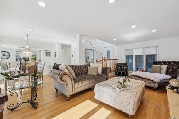 Chandelier, Dining room, Interior, Living room, Recessed Lighting, Wood Texture Flooring