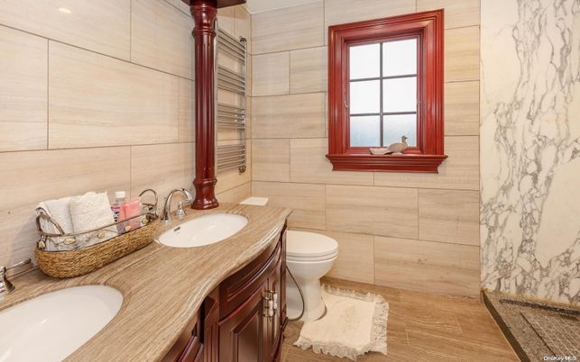 Bathroom, Dual Sink Vanities, Interior, Wood Texture Flooring