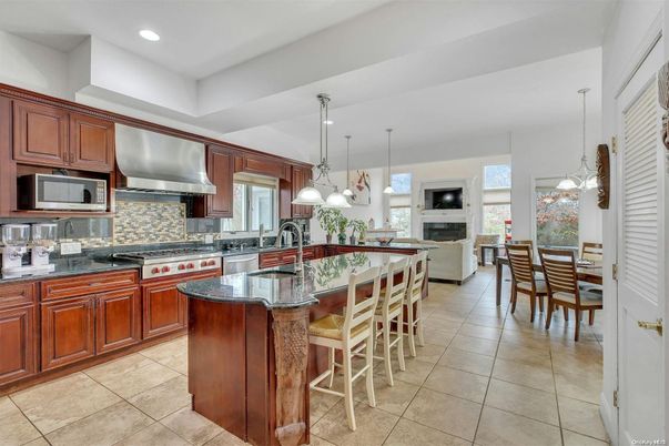 Dining room, Interior, Kitchen, Pendant Lights, Recessed Lighting, Stainless Steel Appliances