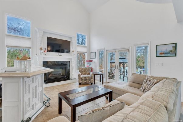 Fireplace, Interior, Living room