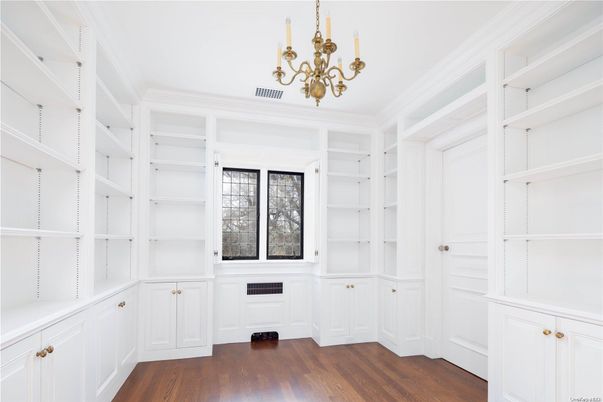 Chandelier, Interior, Walk-in Closets, Wood Texture Flooring