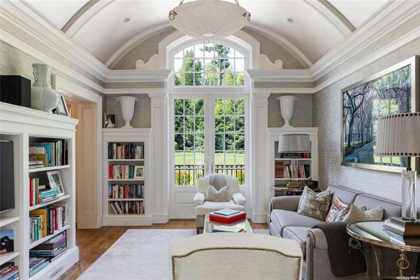 Interior, Living room, Pendant Lights, Wood Texture Flooring
