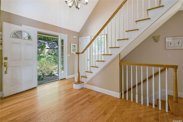 Chandelier, Interior, Wood Texture Flooring