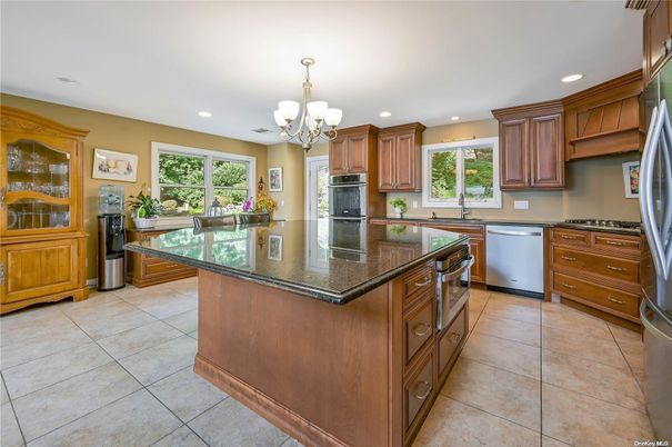 Chandelier, Interior, Kitchen, Recessed Lighting, Stainless Steel Appliances