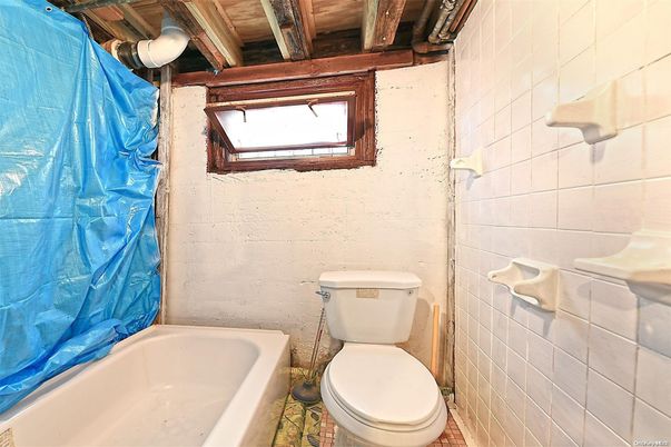 Bathroom, Interior, Wooden Beams