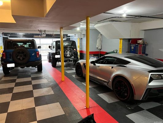 Garage, Interior