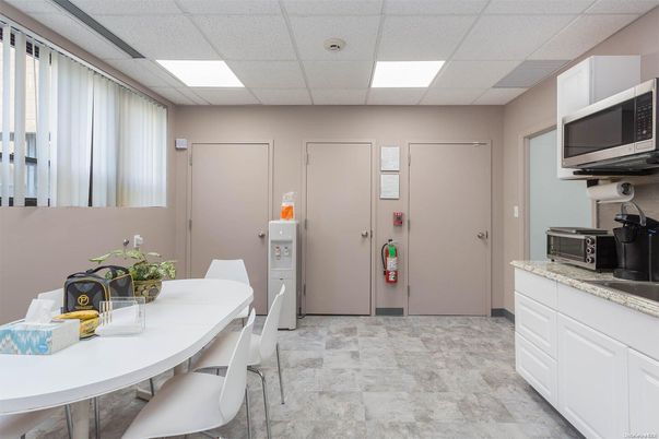 Dining room, Interior, Recessed Lighting