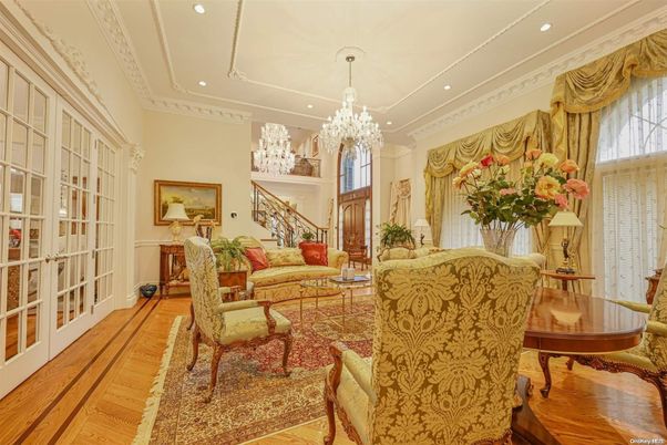 Chandelier, Interior, Living room, Recessed Lighting, Wood Texture Flooring