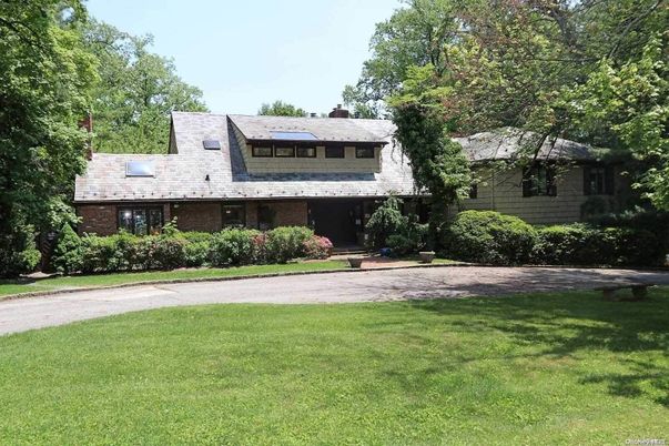 Backyard, Exterior, Facade, Brick Facade, Cape Cod