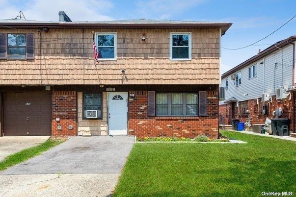 Attached, Exterior, Facade, Brick Facade, Raised Ranch