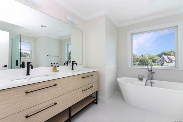 Bathroom, Dual Sink Vanities, Free Standing Baths, Interior