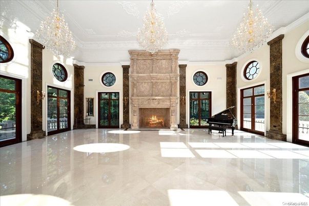 Chandelier, Fireplace, Interior, Piano