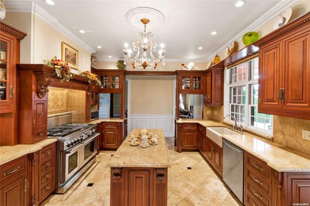 Chandelier, Interior, Kitchen, Recessed Lighting, Stainless Steel Appliances