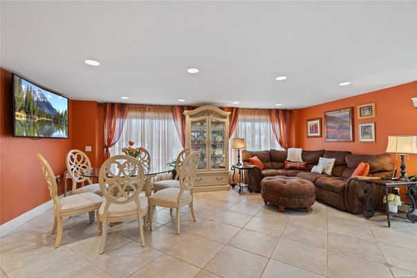 Dining room, Interior, Living room, Recessed Lighting