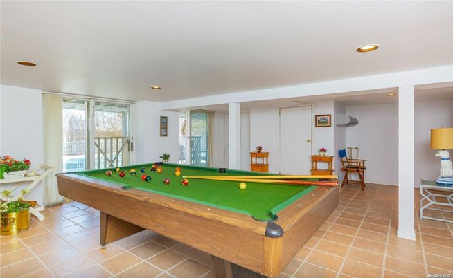 Billiard Table, Game Room, Interior, Recessed Lighting