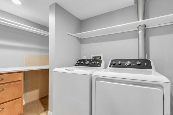 Interior, Recessed Lighting, Utility Closets, Washer