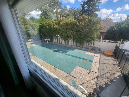 Exterior, Tennis Courts